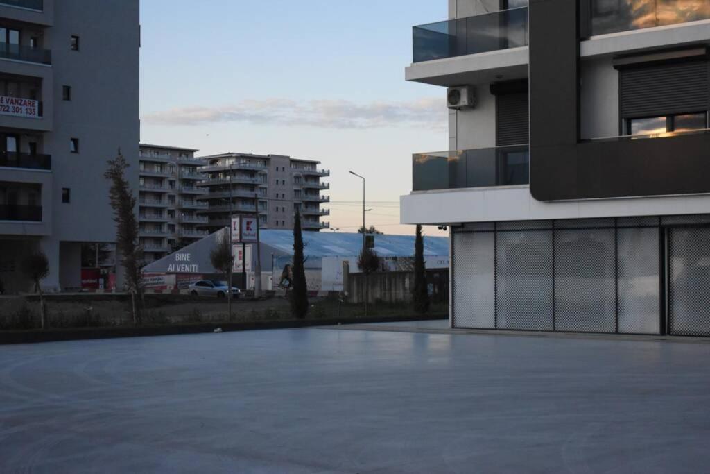 Apartment By The Lake With A View Mamaia Exterior photo