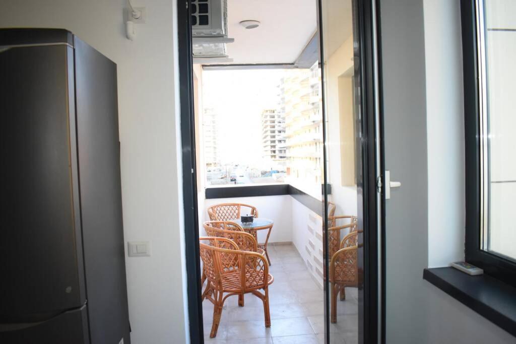Apartment By The Lake With A View Mamaia Exterior photo
